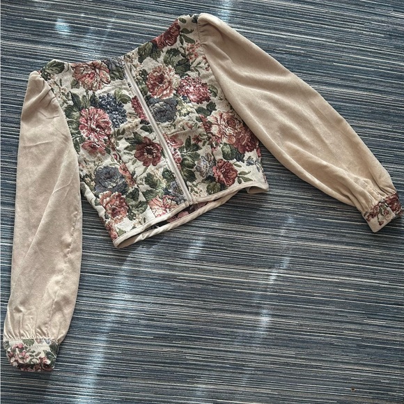 🆕 Cider Women’s Antique Show Long Sleeve Cropped Floral Blouse Size L - Picture 6 of 7
